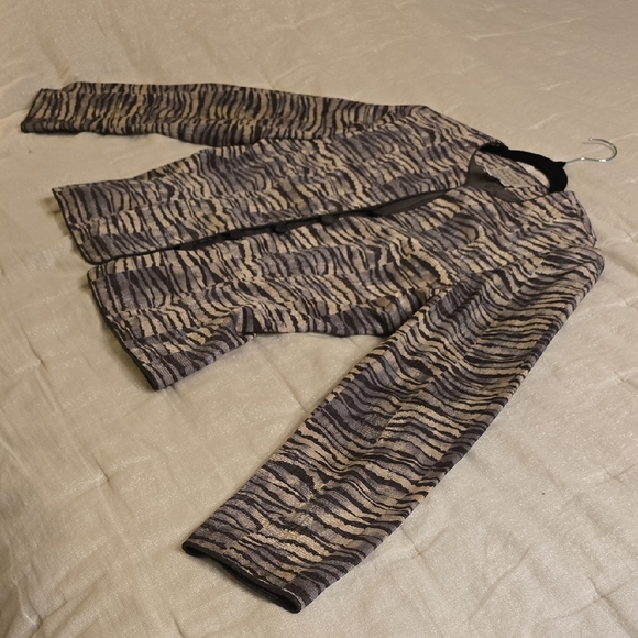 Adrianna Papell Silk Women's Patterned Blazer - Gray and Silver - Picture 10 of 15